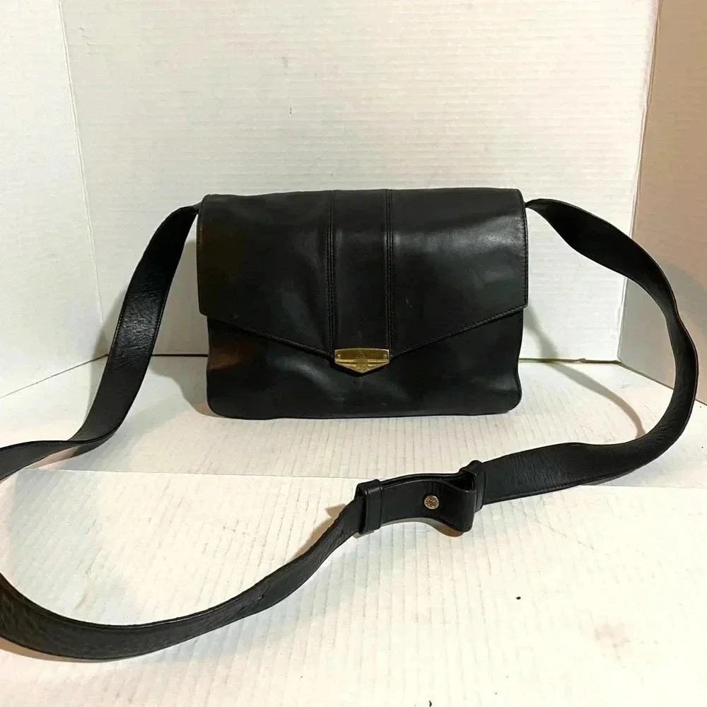 Mark cross vintage black leather shoulder handbag